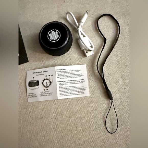 Montblanc Mini Bluetooth Speaker NIB - Picture 1 of 7